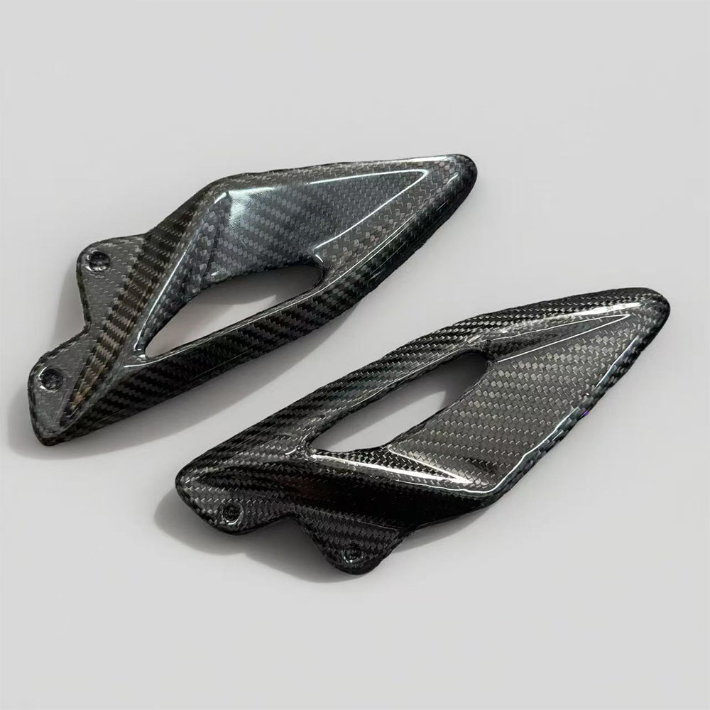 Für Triumph Street Triple 660  – Crepe Pan Carbon Bewertung und Preis